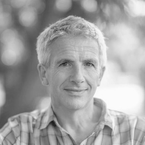 ‘I like writing to feel like the striving for an utterly accurate record of a pin-sharp memory’